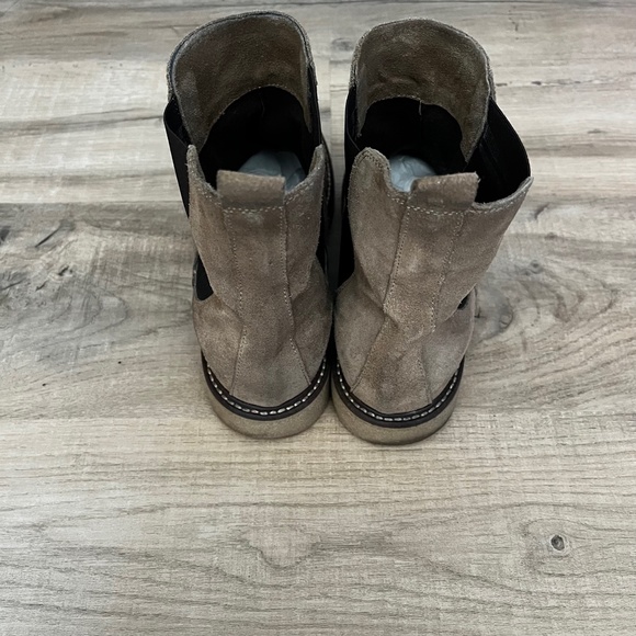 Sundance Side Pull on Short Boots - Picture 3 of 4